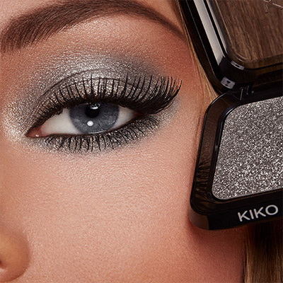 super sparkly eyeshadow